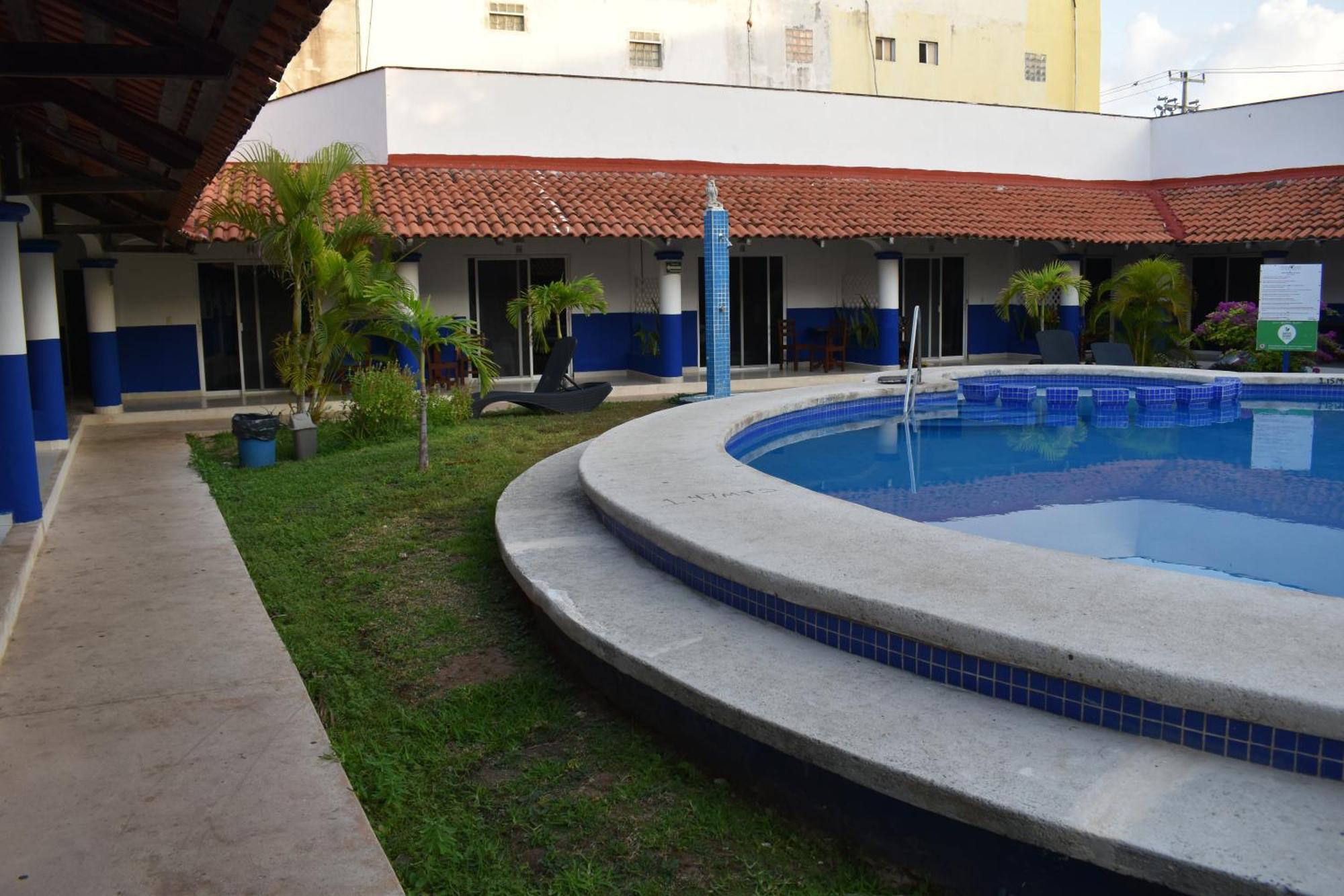 Hotel Plaza Almendros, Исла-Мухерес Экстерьер фото