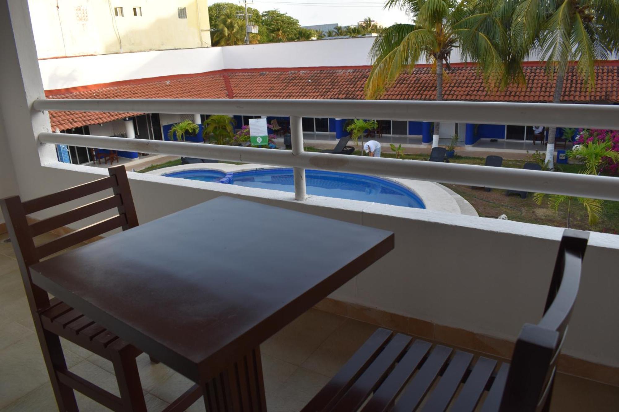 Hotel Plaza Almendros, Исла-Мухерес Экстерьер фото